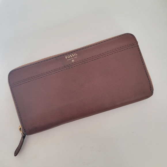 Fossil Tiegan Leather Clutch Wallet Brown Zip Around Wallet Womens Billfold - Picture 1 of 7